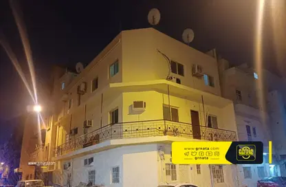 عمارة بالكامل - 5 غرف نوم - 8 حمامات للبيع في المنامة - محافظة العاصمة