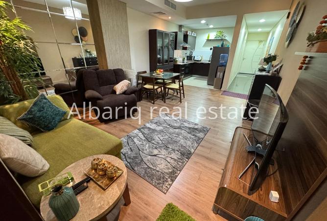 976245 - Property Image 2