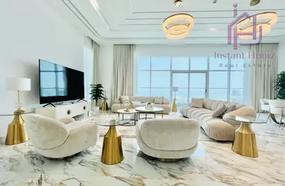Penthouse - 3 Bedrooms - 5 Bathrooms for rent in Seef - Capital Governorate