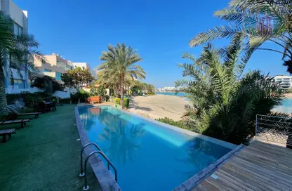 فيلا - 4 غرف نوم - 5 حمامات للايجار في شارع أمواج - أمواج - المحرق