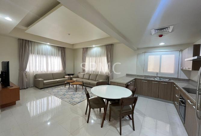 975813 - Property Image 2