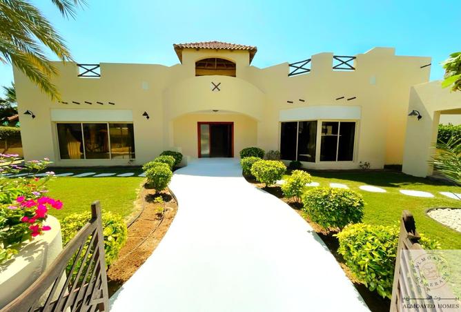 956711 - Property Image 3