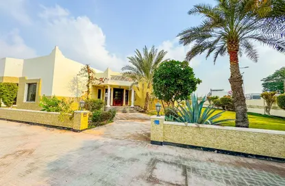 Villa - 4 Bedrooms - 4 Bathrooms for rent in Saar - Northern Governorate
