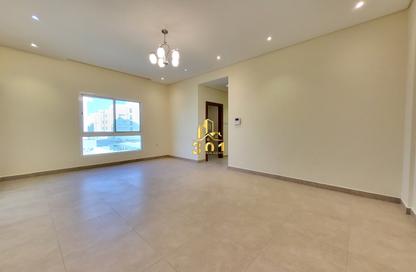 Apartment - 2 Bedrooms - 2 Bathrooms for rent in Janabiya - Northern Governorate