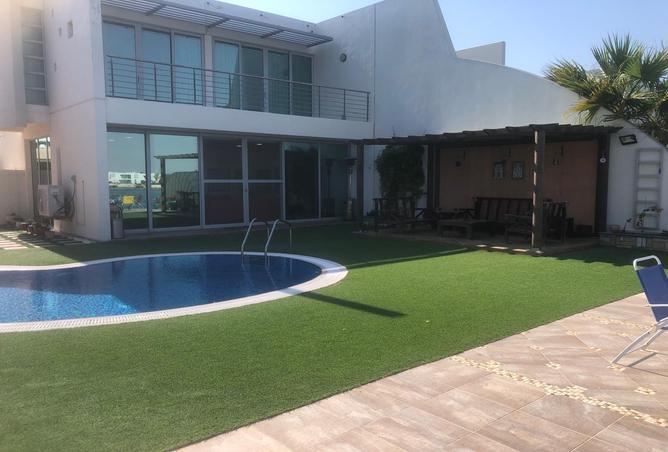 976062 - Property Image 2