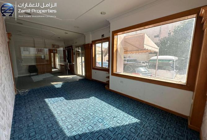 952746 - Property Image 3