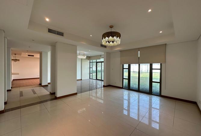 976039 - Property Image 3