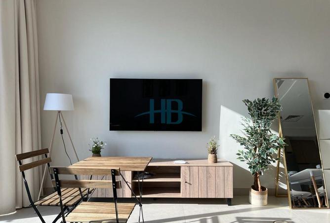 981143 - Property Image 2