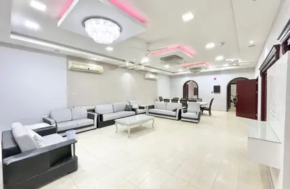 Villa - 7+ Bedrooms - 7+ Bathrooms for sale in Hidd - Muharraq Governorate