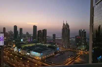 شقة - 3 غرف نوم - 4 حمامات للايجار في أبراج اللولو - المنامة - محافظة العاصمة