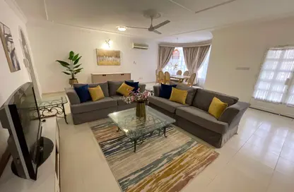 Villa - 4 Bedrooms - 4 Bathrooms for rent in Al Juffair - Capital Governorate