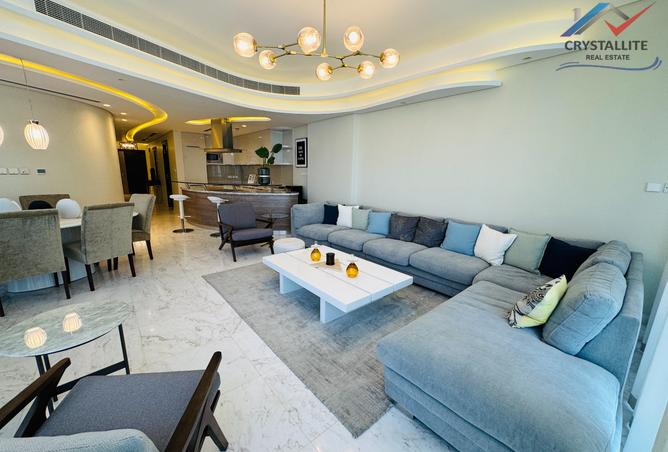 915560 - Property Image 2
