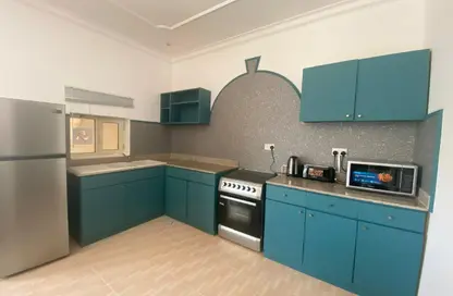 Compound - 2 Bedrooms - 3 Bathrooms for rent in Janabiya - Northern Governorate