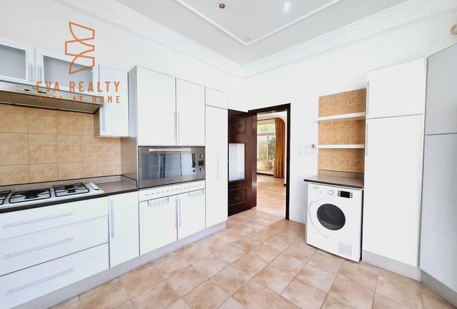 952674 - Property Image 3