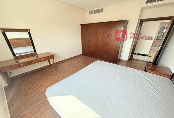 954009 - Property Image 3