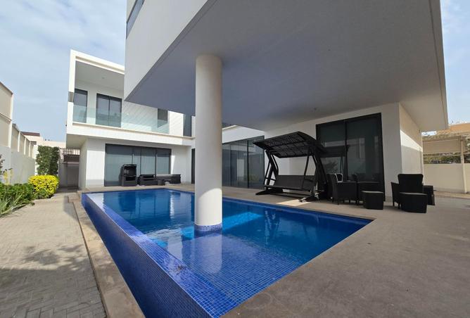 954525 - Property Image 2