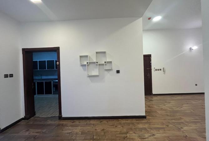 988201 - Property Image 2