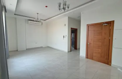 Apartment - 3 Bedrooms - 2 Bathrooms for rent in Tubli - Central Governorate