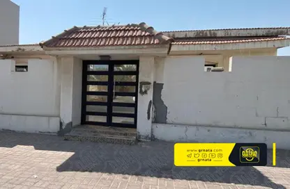 Outdoor House image for: Villa - 3 Bedrooms - 3 Bathrooms for sale in Alhajiyat - Riffa - Southern Governorate, Image 1