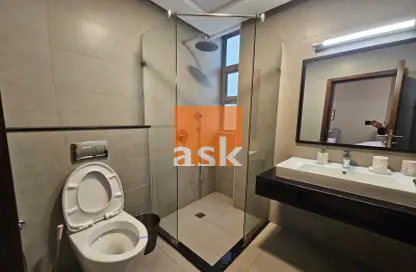 Bathroom image for: Apartment - 2 Bedrooms - 3 Bathrooms for rent in Al Juffair - Capital Governorate, Image 1