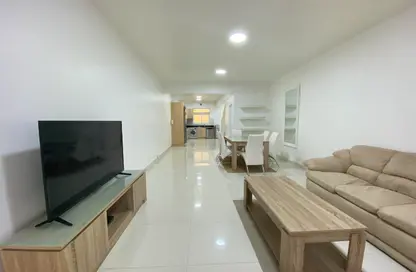 Villa - 2 Bedrooms - 3 Bathrooms for rent in Um Al Hasam - Manama - Capital Governorate