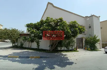 Villa - 4 Bedrooms - 4 Bathrooms for rent in Busaiteen - Muharraq Governorate