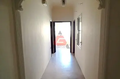 Hall / Corridor image for: Apartment - 2 Bedrooms - 2 Bathrooms for rent in Ras Rumman - Manama - Capital Governorate, Image 1