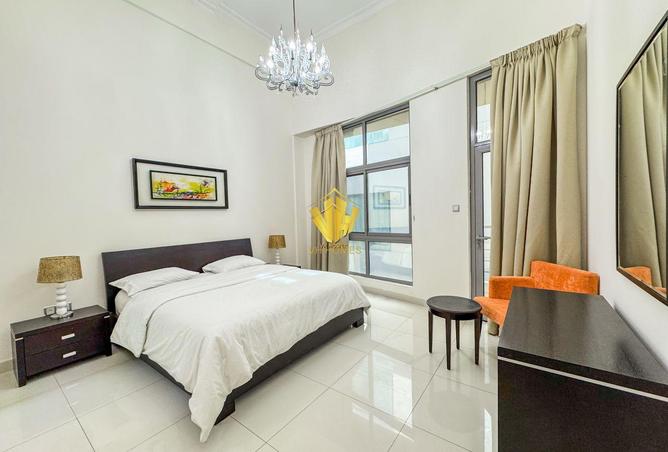 955459 - Property Image 2