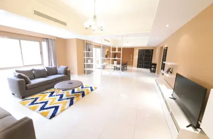 Apartment - 3 Bedrooms - 4 Bathrooms for rent in Mahooz - Manama - Capital Governorate