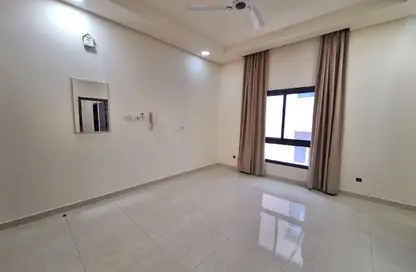 شقة - غرفة نوم - 2 حمامات للايجار في الزنج - المنامة - محافظة العاصمة