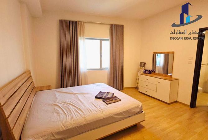 985903 - Property Image 2