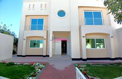 Outdoor House image for: Villa - 4 Bedrooms - 3 Bathrooms for rent in Hamala - Northern Governorate, Image 1
