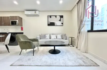 Apartment - 1 Bedroom - 1 Bathroom for rent in Al Burhama - Manama - Capital Governorate