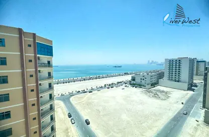 شقة - 4 غرف نوم - 5 حمامات للبيع في الحد - المحرق