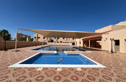 فيلا - 4 غرف نوم - 4 حمامات للايجار في الجنبية - المحافظة الشمالية