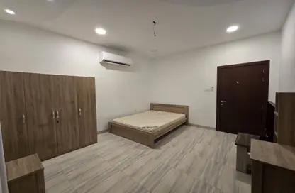 Apartment - 1 Bathroom for rent in Busaiteen - Muharraq Governorate