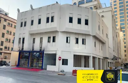 عمارة بالكامل - 8 غرف نوم - 8 حمامات للبيع في الحورة - محافظة العاصمة