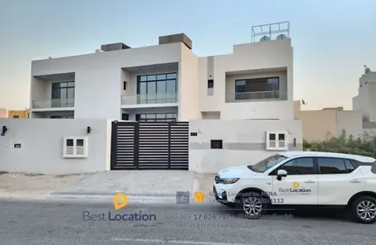 Villa - 4 Bedrooms - 5 Bathrooms for sale in Karzakkan - Northern Governorate