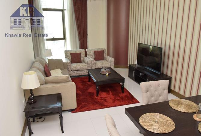 985398 - Property Image 2