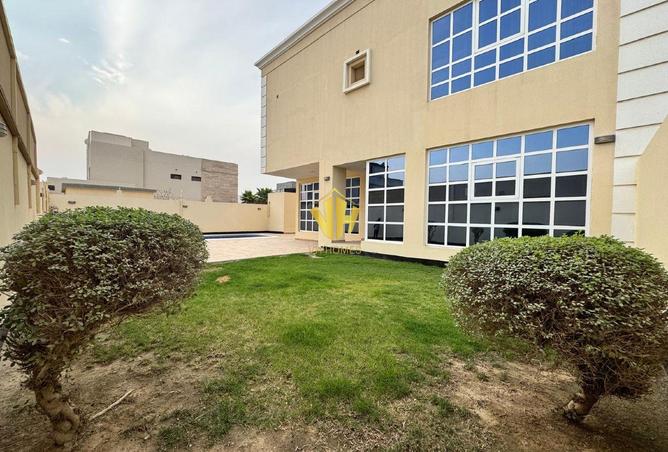 985179 - Property Main Image