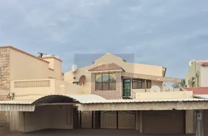 Villa - 4 Bedrooms - 5 Bathrooms for sale in A'Ali - Central Governorate