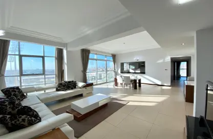 Apartment - 2 Bedrooms - 3 Bathrooms for rent in Mahooz - Manama - Capital Governorate