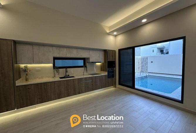 982777 - Property Image 3