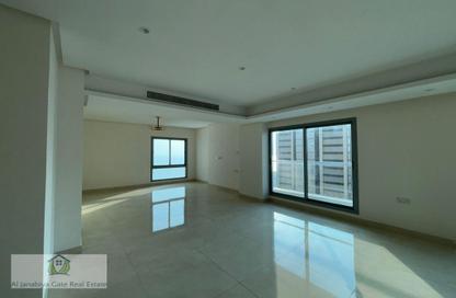 Apartment - 3 Bedrooms - 5 Bathrooms for sale in Hidd - Muharraq Governorate