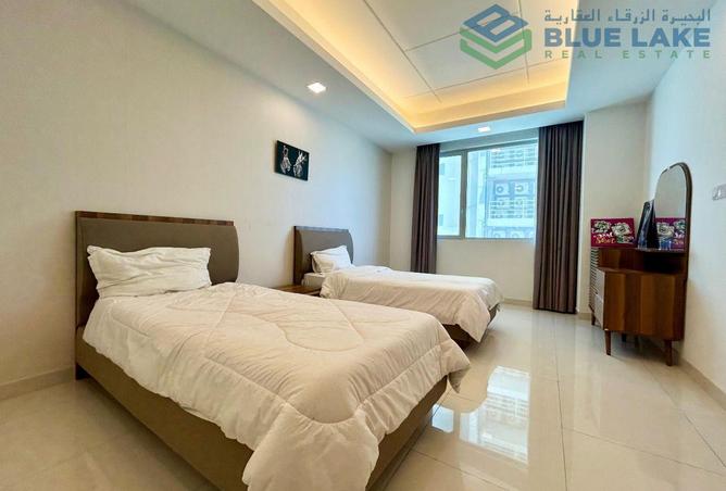 954407 - Property Image 3