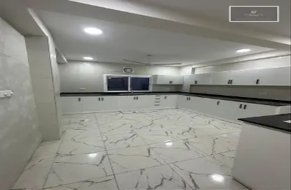 Apartment - 4 Bedrooms - 3 Bathrooms for rent in Isa Town - Central Governorate