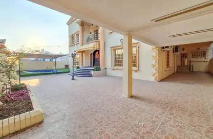 Villa - 5 Bedrooms - 6 Bathrooms for rent in Adhari - Manama - Capital Governorate