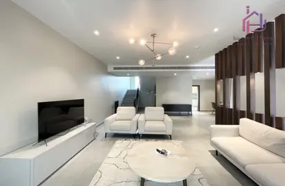 Villa - 3 Bedrooms - 3 Bathrooms for rent in Janabiya - Northern Governorate