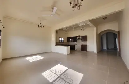 Apartment - 3 Bedrooms - 2 Bathrooms for rent in Hidd - Muharraq Governorate