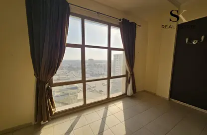 Empty Room image for: Apartment - 2 Bedrooms - 3 Bathrooms for rent in Sanabis - Manama - Capital Governorate, Image 1